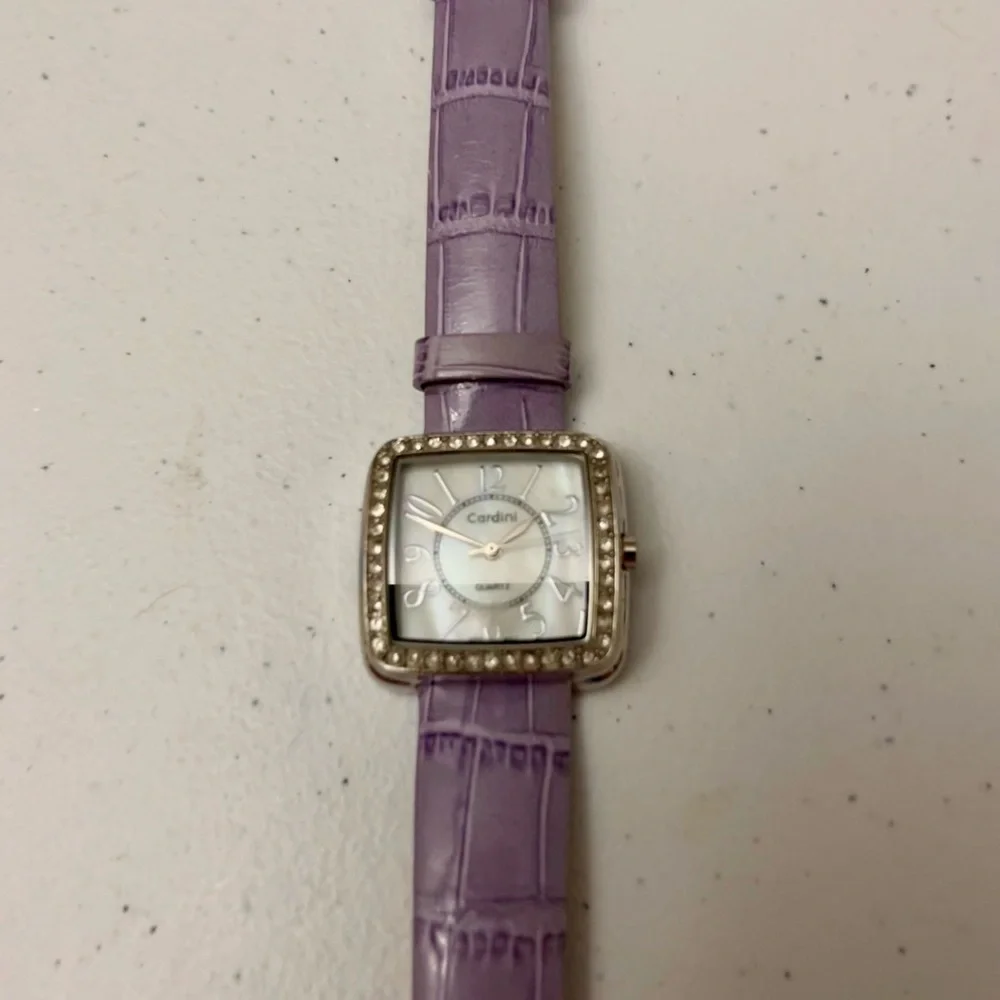 💜 Vintage Cardini Quartz Gemmed Ladies Analog Watch